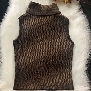 Sleeveless high neck pullover